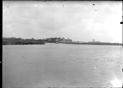 GN2405 Het meertje De Waal met Rockanje's Rots; ca. 1925