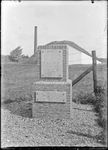 GN2572 Het 1 april monument op Bastion IX; ca. 1925