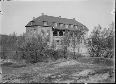 GN2652 Koloniehuis Naar Buiten; ca. 1925
