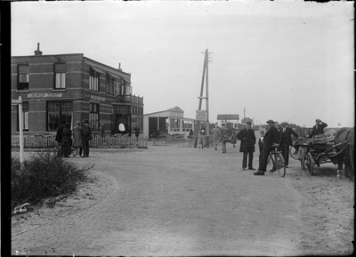GN2698 De Boulevard met diverse hotels en woningen; ca. 1910