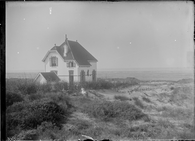GN2699 Huis in de duinen; ca. 1910