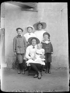 GN3297 Familieportret; ca. 1920