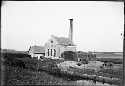 GN3392 Het stoomgemaal van Nieuw-Helvoet; ca. 1930