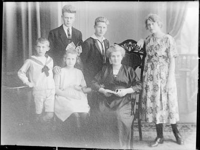 GN3397 Familieportret; ca. 1930