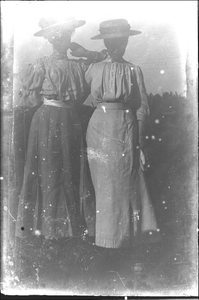 GN4031 Twee dames; ca. 1914