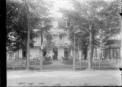 GN5142 Hotel Hof van Voorne, Hotel de Nymph; ca. 1920