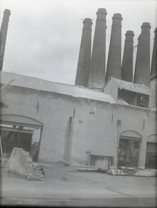 A1011 Verbouwingswerkzaamheden in de kalkfabriek; ca. 1950