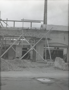 A1014 Verbouwingswerkzaamheden in de kalkfabriek; ca. 1950