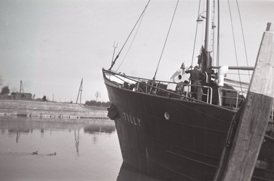 B1032 Aan boord van het schip Tilly; ca. 1950