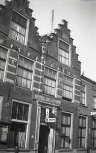 B1064 Hotel de Nymph; ca. 1950