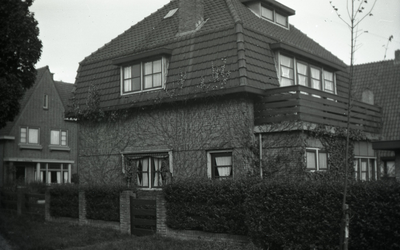 B1087 Een woning in Brielle; ca. 1950