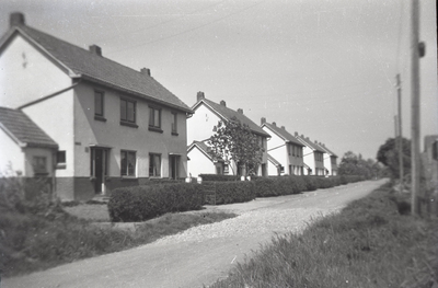 B1322 De Smithilseweg in Nieuwenhoorn; ca. 1955