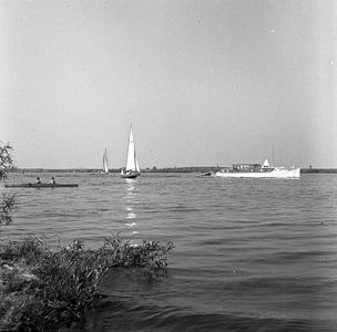 C1136 Zeilen op het Brielse Meer; 12 september 1958