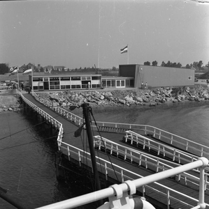 C1655 Steiger voor de rondvaartboot; 3 juni 1960