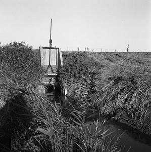 C2165 Sluisje in de Biertsen dijk; Mei 1987