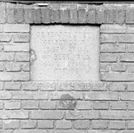 C2176 Gedenksteen van de bouw van het gemaal van de polder Oud-Stompaard, 1929; Mei 1987