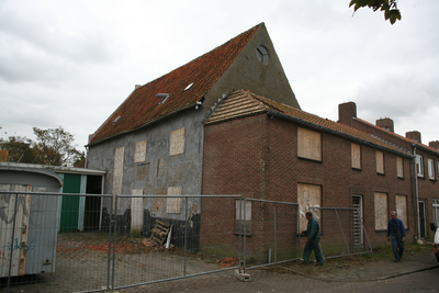 F0418 Woningen op de hoek van de Coppelstockstraat en de Kerkstraat, die gesloopt moesten worden voor de verbouwing en ...