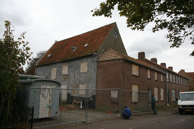 F0419 Woningen op de hoek van de Coppelstockstraat en de Kerkstraat, die gesloopt moesten worden voor de verbouwing en ...