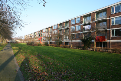 F0515 Flat langs de Tienmorgenseweg, voor de renovatie; 15 december 2007