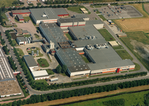 1014-80-19336 Vitrite te Middelburg: In november 1986 is er een tweede fabriekshal bijgebouwd. Deze wordt geopend door ...
