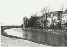 A-1000 Gezicht op de Domburgse Watergang en het huis De Griffioen met theekoepel te Middelburg