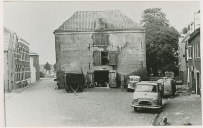 A-1079 Pakhuis Demerary aan het Oostkerkplein te Middelburg