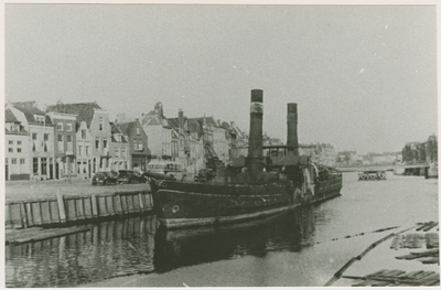 A-1224 Stoomschip aangemeerd aan de Turfkaai te Middelburg