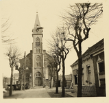 A-1397III Gezicht op de voorzijde van de Nederlandse Hervormde kerk te Nieuw- en Sint Joosland