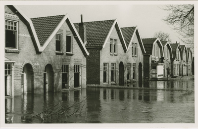 A-1823II De Noordweg te Middelburg tijdens de inundatie