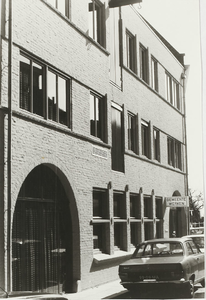 A-1875I De voorgevel van het gebouw van de Dienst Gemeentewerken aan de Vlissingsestraat te Middelburg