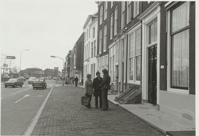 A-1906 Gezicht op de Londensekaai richting Houtkaai te Middelburg, met op de achtergrond het Huis van Bewaring