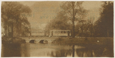 A-474 De Langevielebuitenbrug met electrische tram te Middelburg