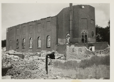 A-545 Gezicht op de R.K. Kerk aan de Lange Noordstraat te Middelburg, na het bombardement