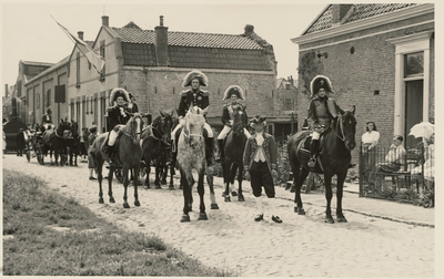 A-570X Franse generaals te paard in de historische optocht te Middelburg ter gelegenheid van de Kroningsfeesten