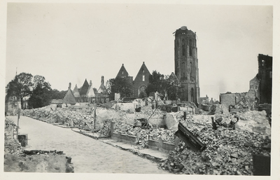 A-749 Gezicht op de Lange Burg te Middelburg, na het bombardement