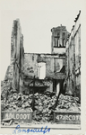 A-753 Verwoeste gevel van een drogisterij in de Lange Delft te Middelburg, na het bombardement