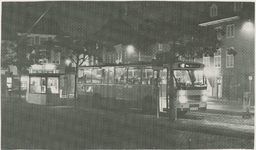 A-864II Bushalte met lijnbus op Plein 1940 te Middelburg