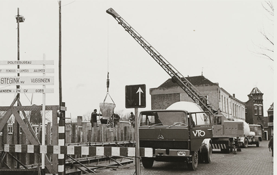 B-1097II Betonstorting tijdens de bouw van het nieuwe politiebureau aan Achter de Houttuinen te Middelburg