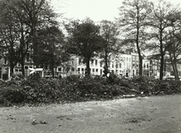B-1121II Bij een storm omgewaaide bomen op het Damplein te Middelburg