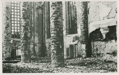B-1264 Interieur van de door oorlogsgeweld verwoeste Nieuwe Kerk te Middelburg