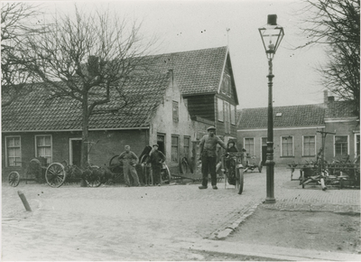 B-1343 Smederij Kuzee op de hoek van de Kerkstraat en het Kerkplein te Nieuw- en Sint Joosland
