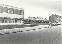 B-1572 De Openbare Bibliotheek aan de Roozenburglaan te Middelburg