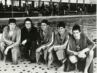 B-1621 Zeeuwse kampioenschappen in het zwembad Poelendaele te Middelburg, vlnr. Rob Geertvliet (Luctor et Emergo), Jaap ...