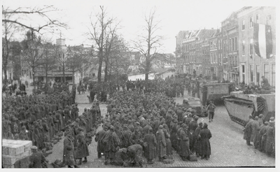 B-1648I Duitse krijgsgevangenen op de Dam te Middelburg