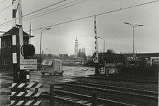 B-1769 Spoorwegovergang aan de Kanaalweg te Middelburg vanaf de Nieuwlandseweg