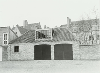 B-1830X Gezicht op garages en schuur in de Bleekersgang achter de Spanjaardstraat te Middelburg, na de restauratie