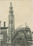 B-220 De Abdijtoren (Lange Jan) en de Koorkerk te Middelburg met op de voorgrond de Reigerstraat