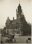 B-236 Het stadhuis aan de Grote Markt te Middelburg