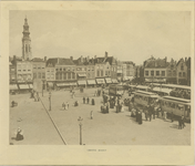 B-245 De Markt met elektrische tram te Middelburg. Op de achtergrond de Abdijtoren