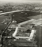 B-487 Gezicht op Middelburg, met op de voorgrond de Oude Vlissingseweg en de aanleg van de eerste straten van Plan Zuid